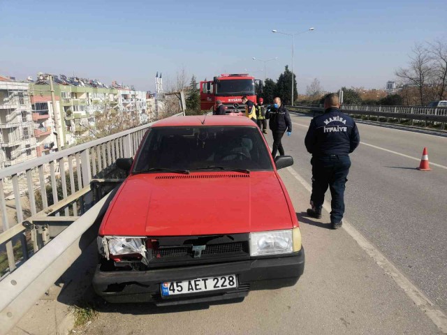 ECEL DİREKSİYON BAŞINDA YAKALADI