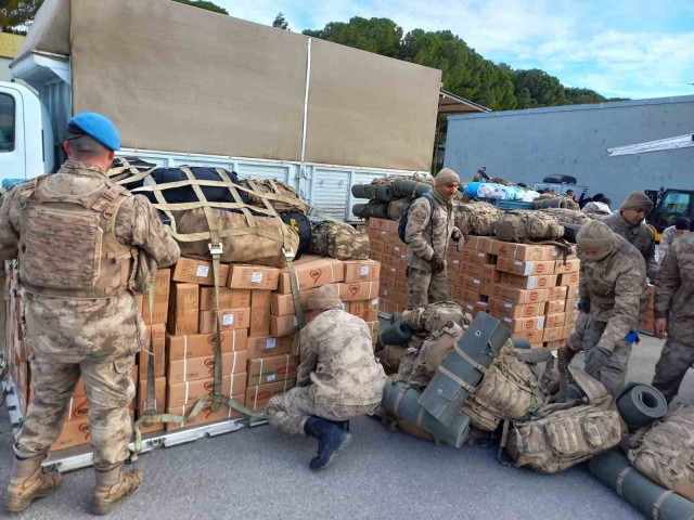 MANİSA JANDARMA DEPREM BÖLGESİNDE