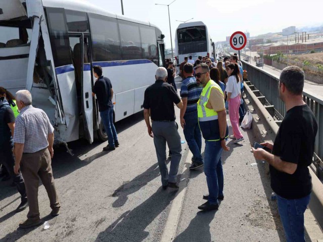 TURGUTLU'DA İŞÇİ SEVİSLERİ KAZA YAPTI