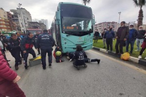 YAŞLI KADIN OTOBÜSÜN ALTINDA KALDI