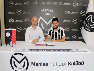 MANİSA FK'DA ÖZGÜR ÇEK İLE DEVAM