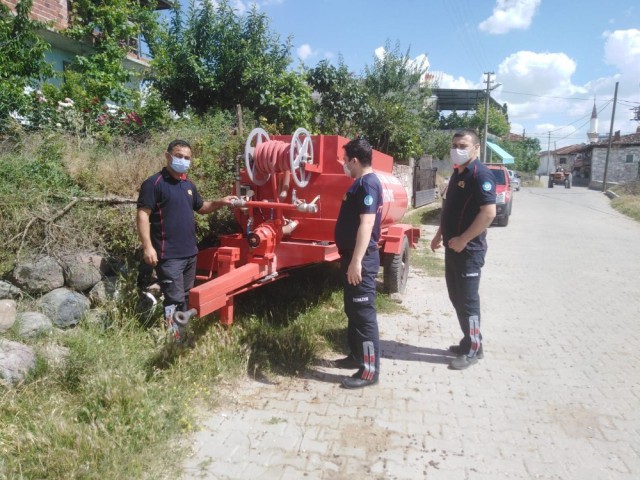 TRAKTÖR ARKASI TANKER HAYAT KURTARIYOR