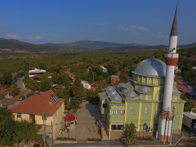 BEDELLER CAMİİ BAHÇESİ YENİLENDİ