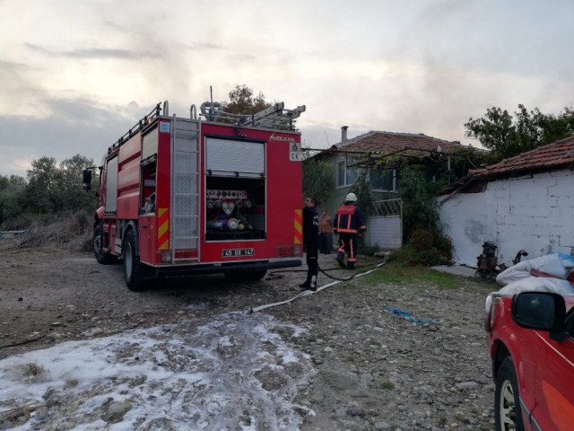 YANGINDA 800 SAMAN BALYASI KÜL OLDU