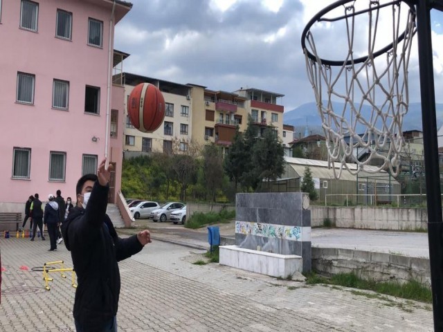 HEM EĞLENDİLER HEM SPOR YAPTILAR