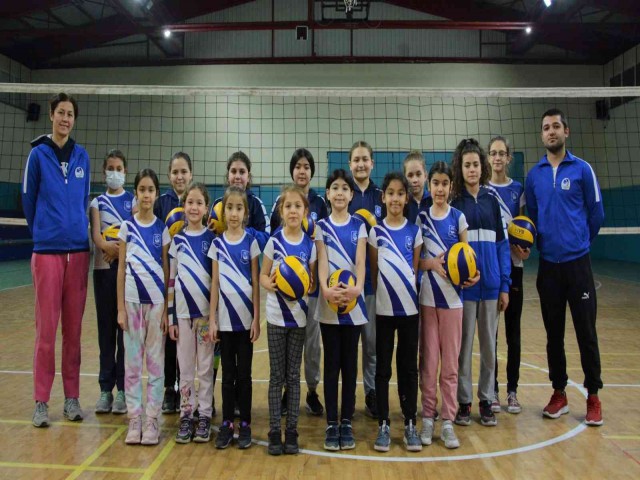 VOLEYBOL ALTYAPISINDA YETENEK AVI