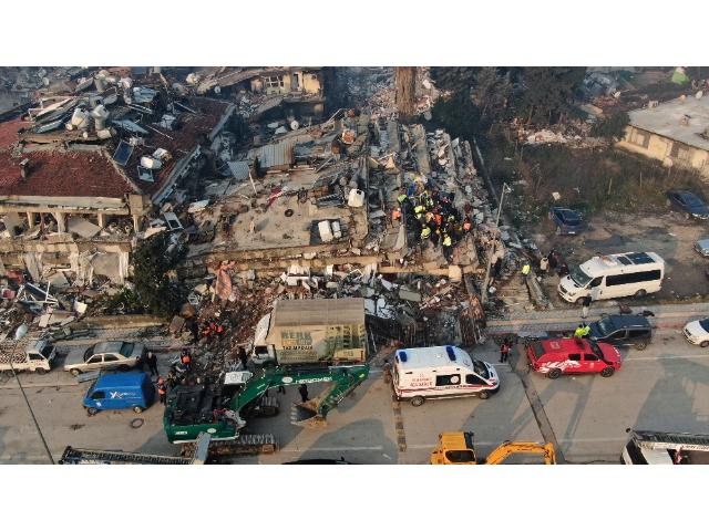 ENKAZ YIĞINLARI DRONE İLE GÖRÜNTÜLENDİ