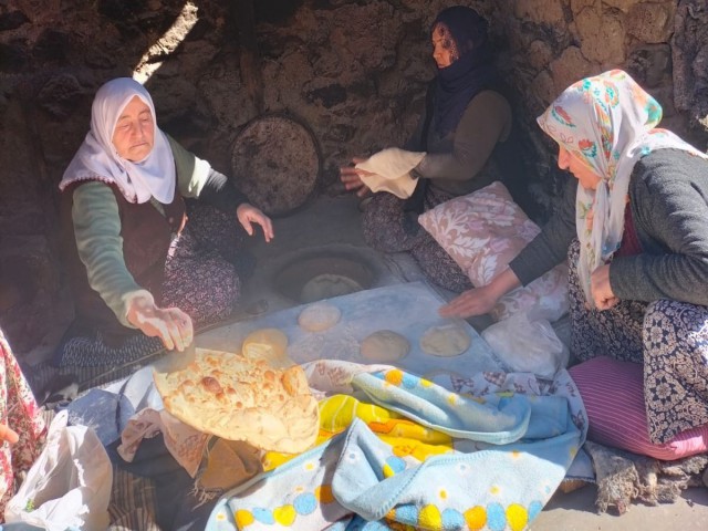 MANİSALI KADINLARDAN DEPREM BÖLGESİNE DESTEK