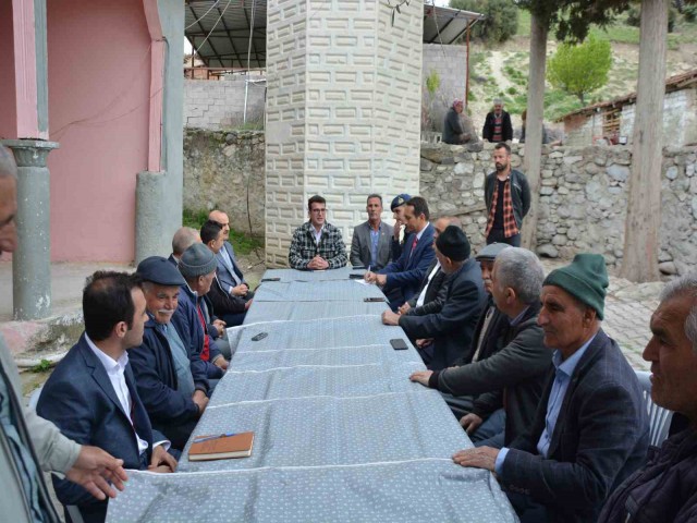 KAYMAKAM OKUMUŞ KARASELENDİ'DE HALK TOPLANTISI YAPILDI