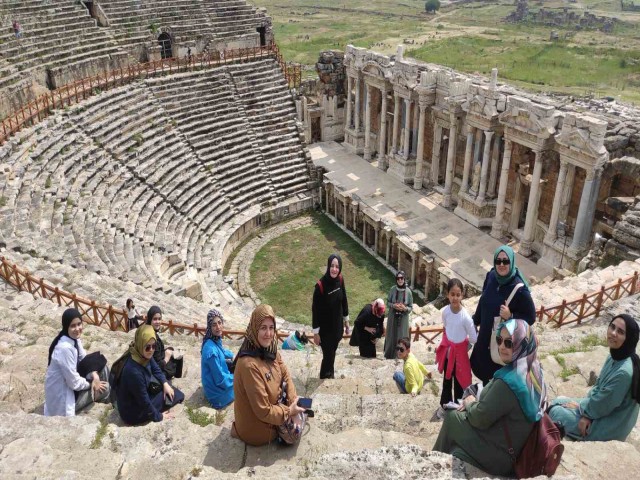 MANİSALI FOTOĞRAFÇILAR PAMUKKALE'DE EĞİTİM ALDI