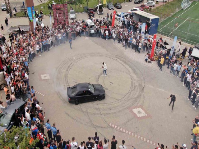 MODİFİYE TUTKUNLARI YUNUSEMRE'DE BULUŞTU