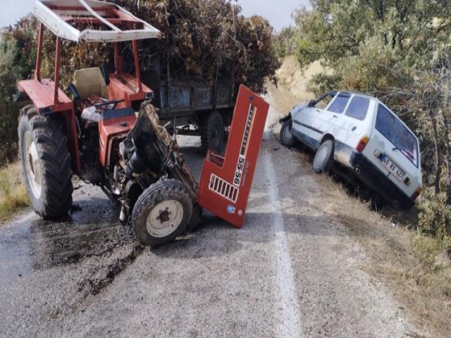 SELENDİ'DE TRAFİK KAZASI: 7 YARALI