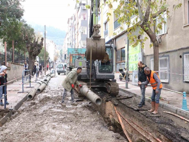 MASKİ’NİN 24 MİLYONLUK ALTYAPI YATIRIMI 4 İLÇEDE DEVAM EDİYOR