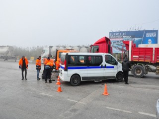 HASTALARI TAŞIYAN ARAÇ KAZA YAPTI