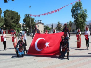 İLÇELERDE 19 MAYIS COŞKUSU YAŞANDI