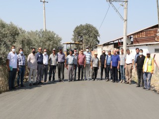 KOMİSYON ÜYELERİ BETON YOLU İNCELEDİ