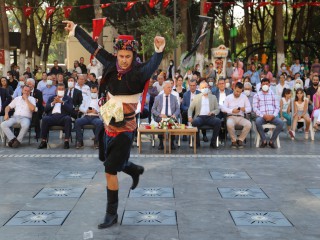 SARUHANLI'DA ÜZÜM FESTİVALİ BAŞLADI