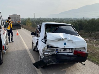 OTOMOBİL İLE TIR ÇARPIŞTI: 1 YARALI