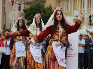 MANİSA'DA 19 MAYIS COŞKUSU