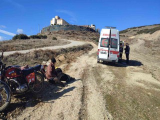 Kontrolden çıkan kasalı motosiklet devrildi: 4 yaralı