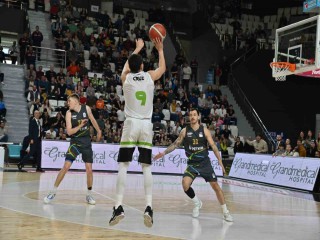 MANİSA BBSK: 86 - ALİAĞA PETKİMSPOR: 78