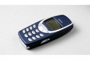 NOKİA 3310 İLE ARABA ÇALIYORLAR